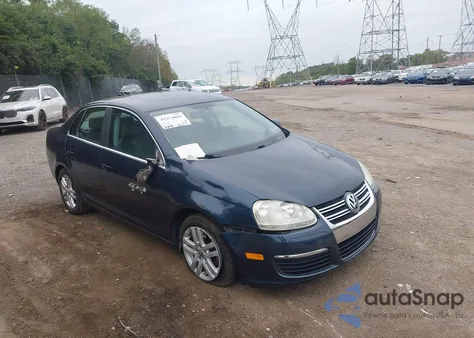 2007 Volkswagen Jetta 2.5 z USA, uszkodzony, nr VIN 3VWSF71K87M046471